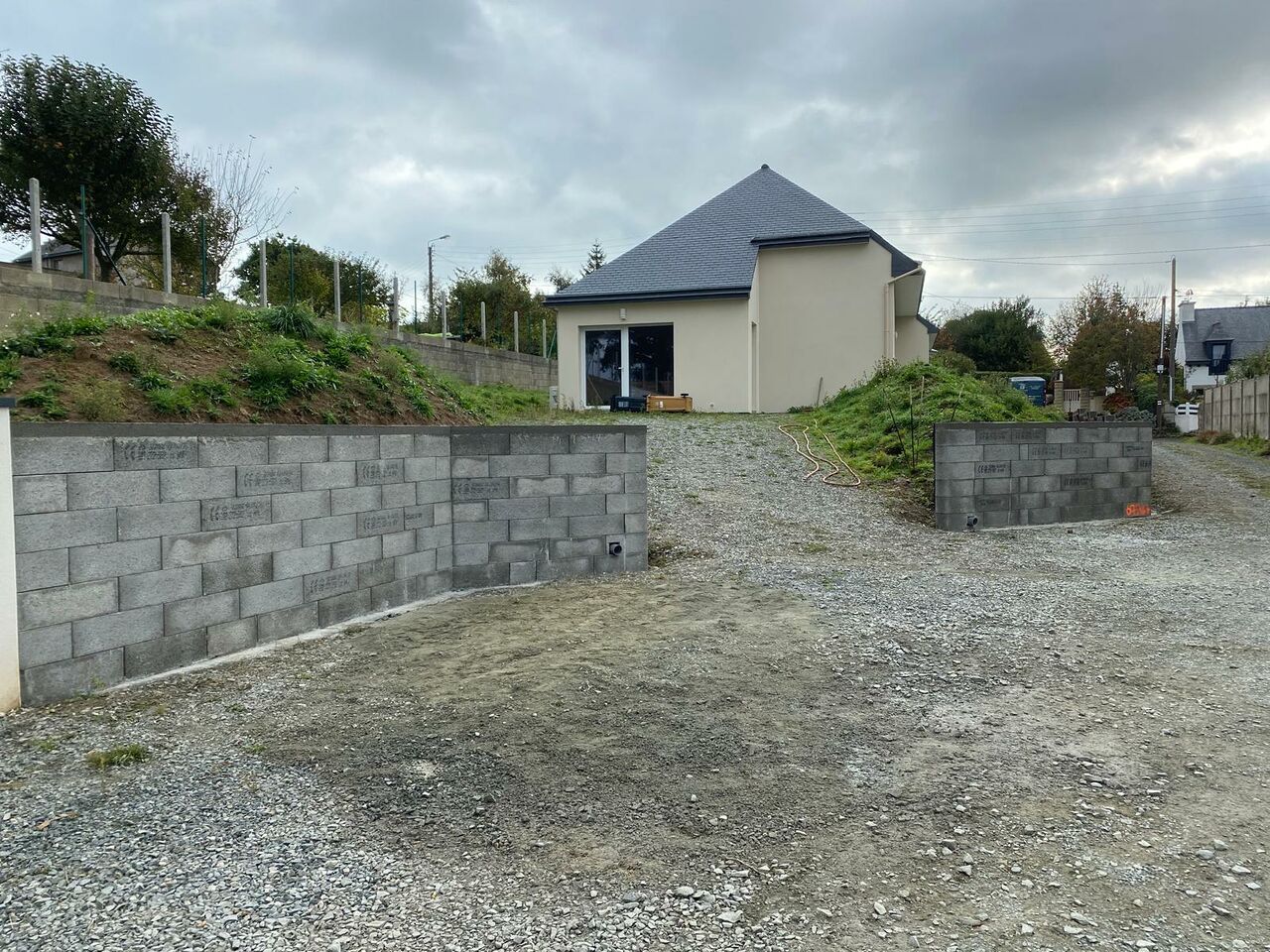 Muret de soutènement – Saint‑Quay‑Portrieux whatsappimage2025-10-08a221611c25b8aca Muret de soutènement – Saint‑Quay‑Portrieux whatsappimage2025-10-08a221611c25b8aca